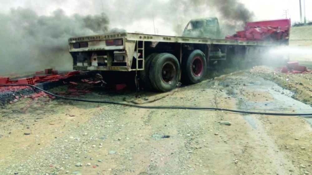 الشاحنة التي اصطدمت بها المركبة    (مكة)