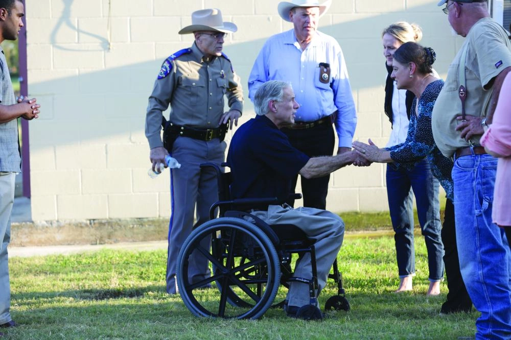 






حاكم تكساس يعزي أسرة أحد ضحايا الهجوم في الكنيسة          (د ب أ)