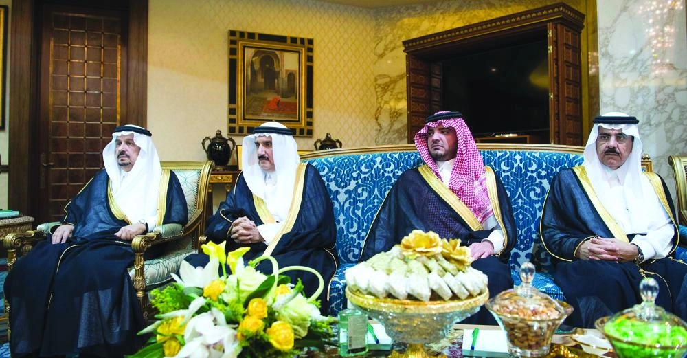 






فيصل بن بندر ومنصور بن متعب وعبدالعزيز بن سعود ومساعد العيبان