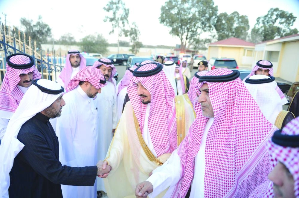 فيصل بن خالد معزيا أسرة الشهراني