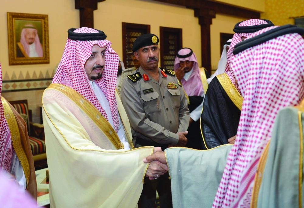 وخلال استقباله المعزين في ضحايا الطائرة  