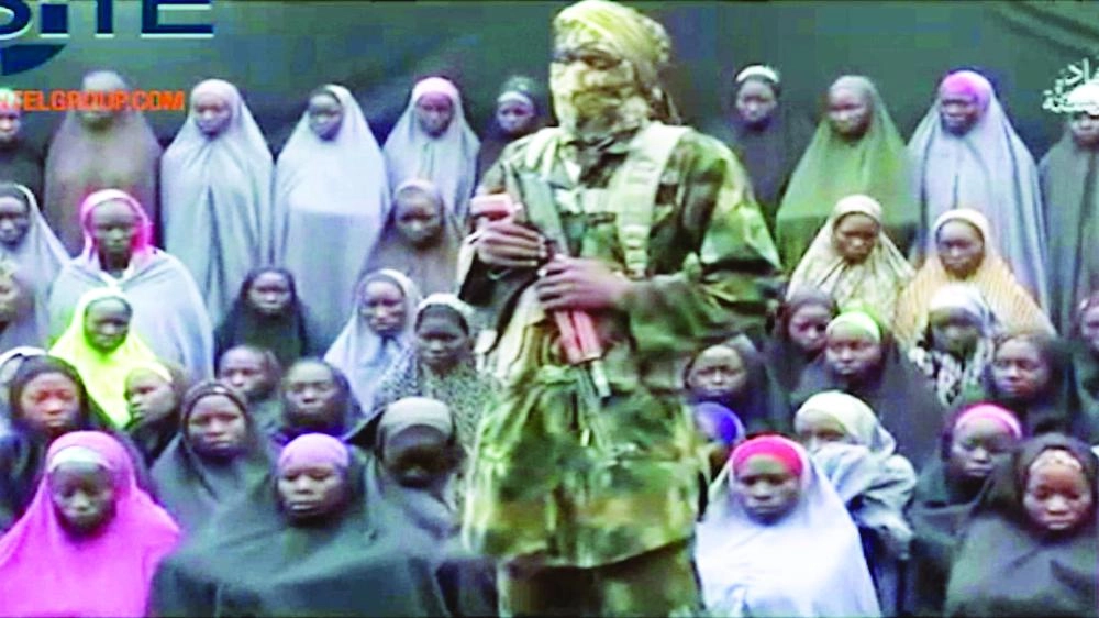 






فتيات مخطوفات في شريط لبوكو حرام       (أ ب)