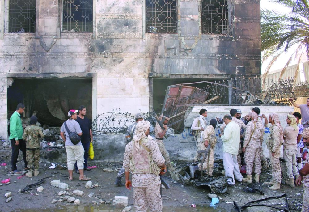 






القاعدة تدمر مقرا للأمن في عدن        (رويترز)