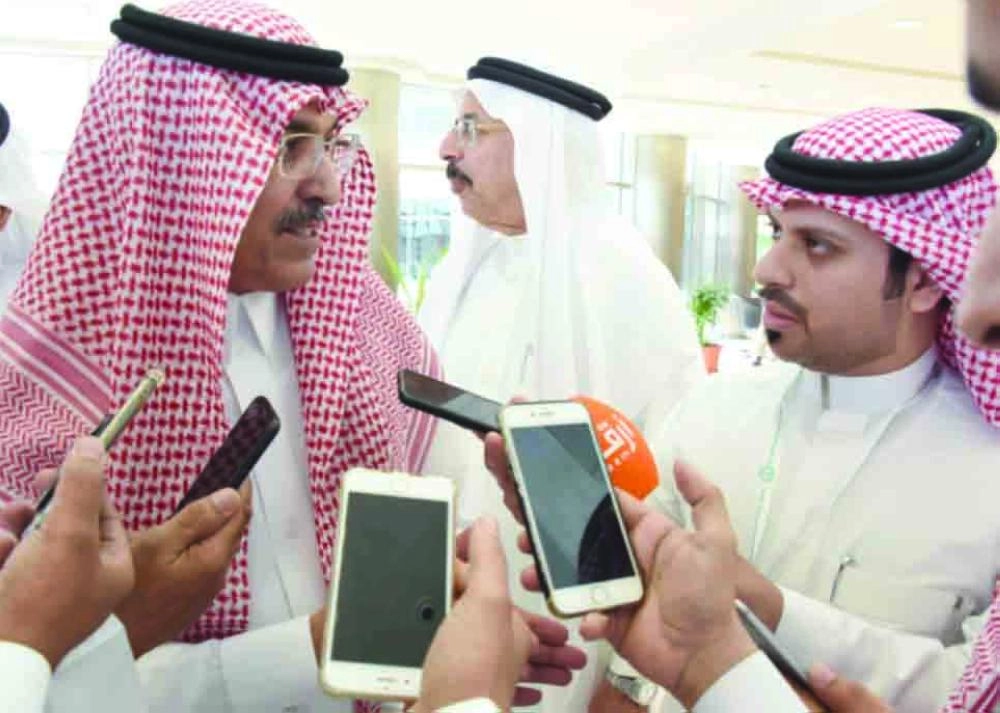 الجدعان يتحدث للصحفيين ( مكة )