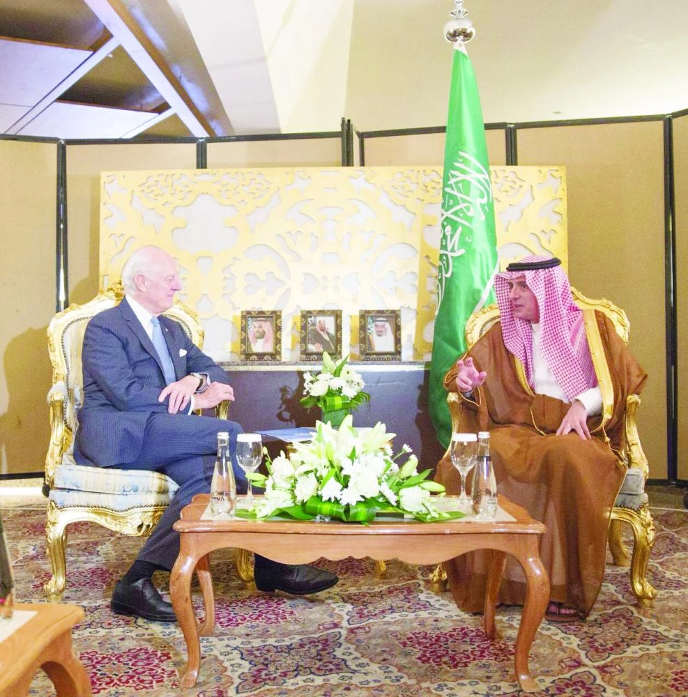 






الجبير لدى لقائه المبعوث الأممي أمس         (واس)