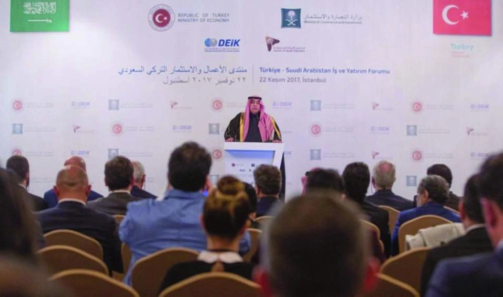 






القصبي متحدثا في المنتدى                                                            (مكة)