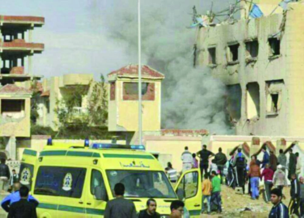 






إحدى سيارات الإسعاف في الموقع               (الوكالات)