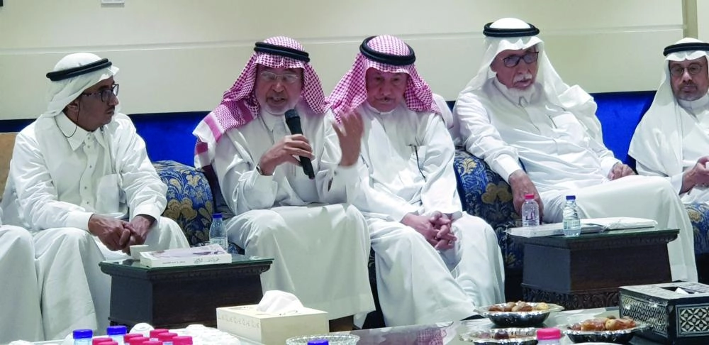 من رواد اثنينية الدكتور سعد الماضي (مكة)