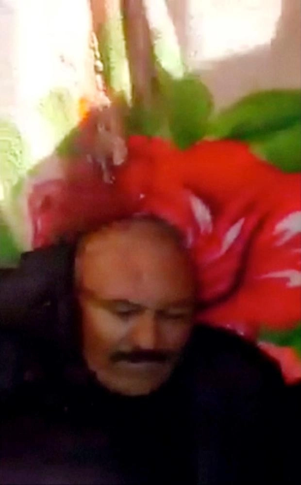 






صورة متداولة بعد الاغتيال     (رويترز)