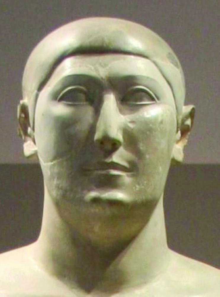 






تمثال حم ـ إيونو       (مكة)