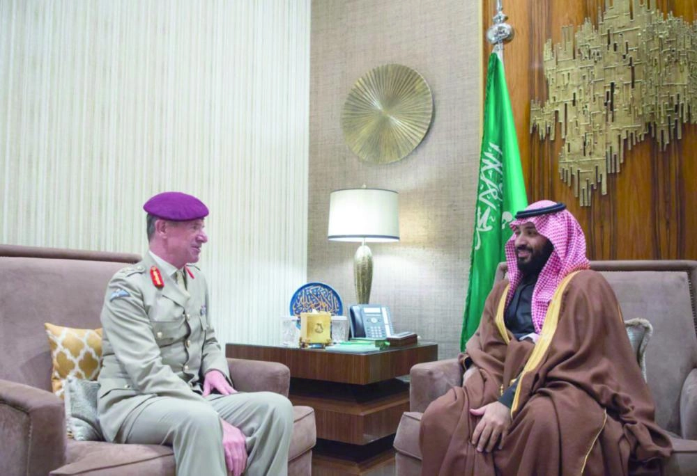 






.. وخلال لقائه توم بيكت في الرياض أمس الأول                                              (واس)