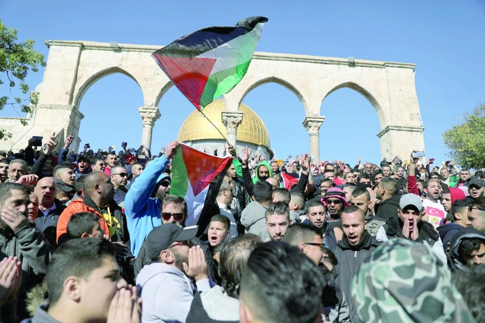 






مظاهرات أعقبت صلاة الجمعة في الحرم القدسي