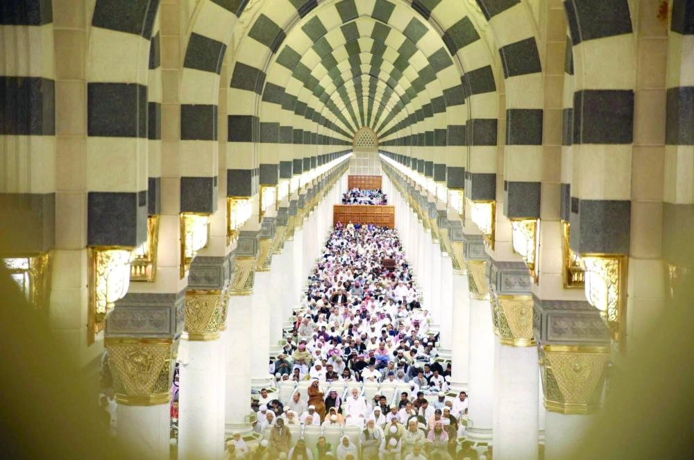 






من صلاة الجمعة في الحرم النبوي                  (واس)