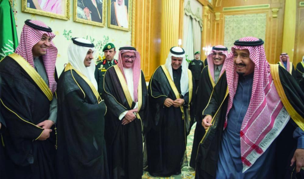 






الملك سلمان في حديث باسم خلال إقرار الميزانية أمس                                                                                                                                                                             (واس)