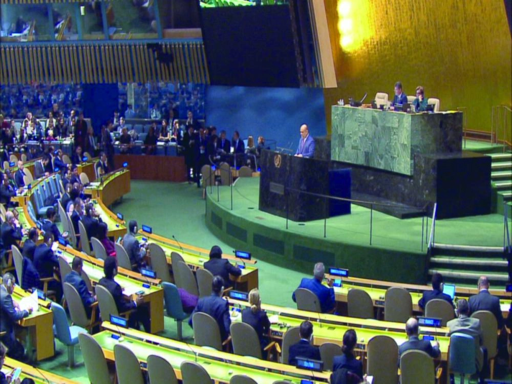 






مندوب اليمن في افتتاح الجلسة                                                   (تويتر)