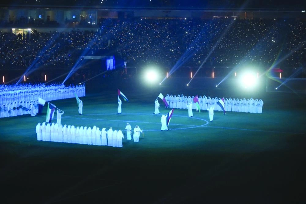 






جانب من استعراض المنتخبات المشاركة                                                                                                            (كونا)