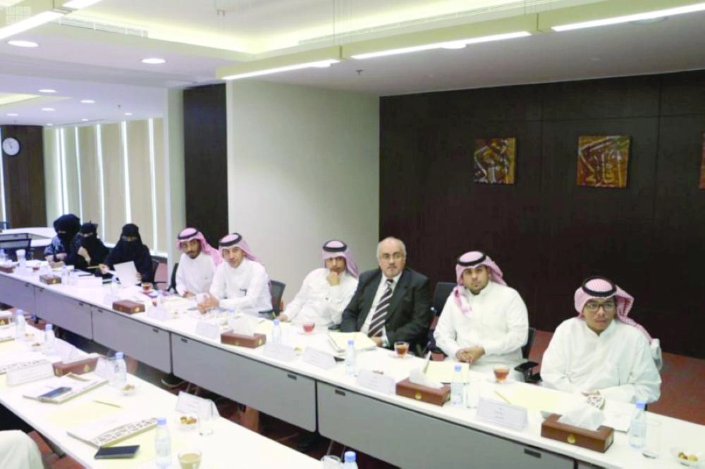 






إحدى ورش مجلس الضمان الصحي التعاوني                                                 (مكة)