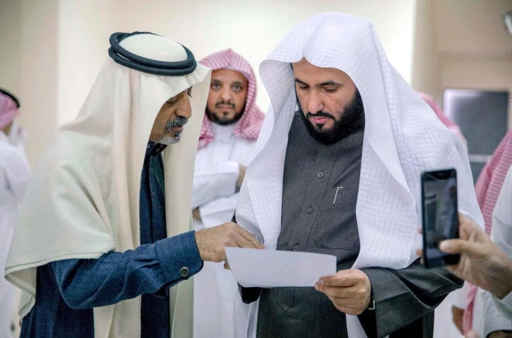 الصمعاني خلال زيارته لمحكمة الرياض (واس)