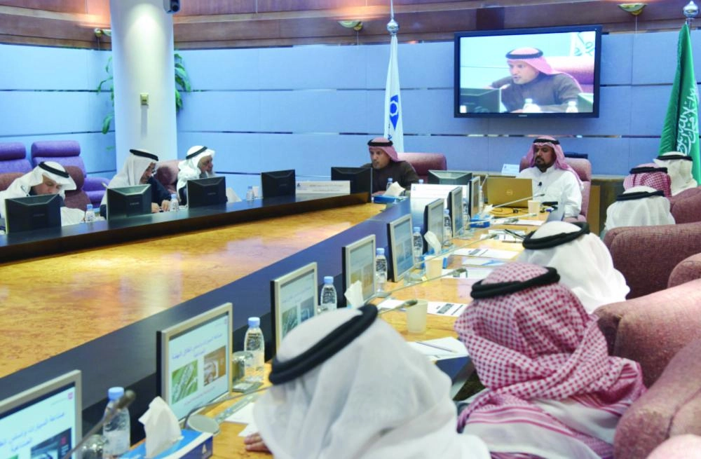 






جانب من ورشة عمل صناعة السيارات                    (مكة)