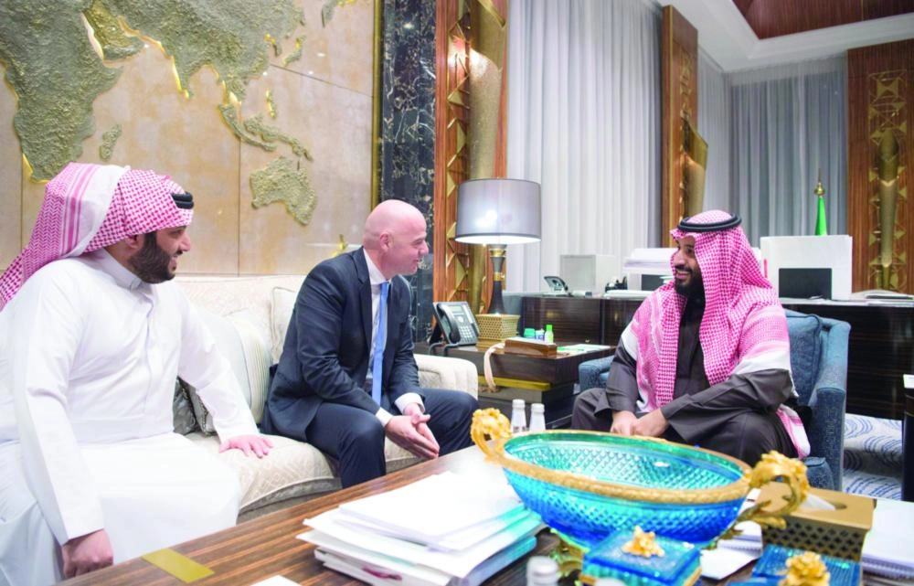 الأمير محمد بن سلمان لدى لقائه جياني إنفانتينو                          (واس)