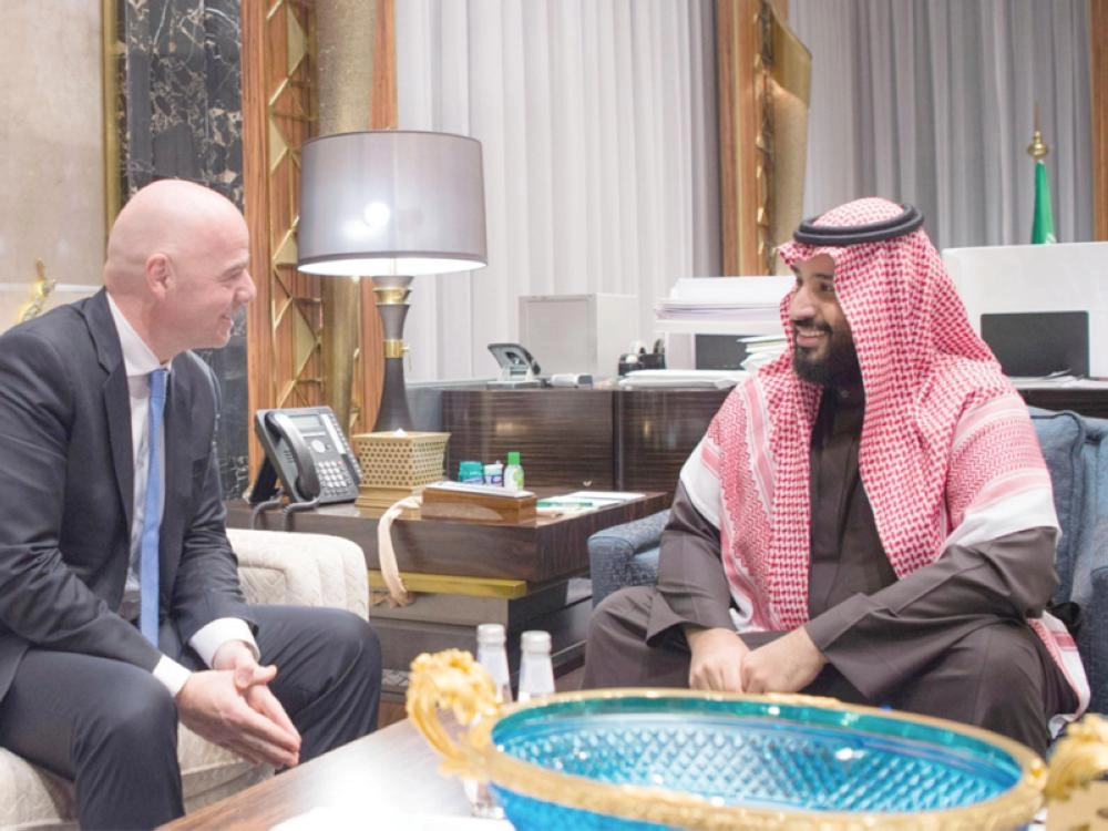 الأمير محمد بن سلمان مستقبلا جياني إنفانتينو  (واس)