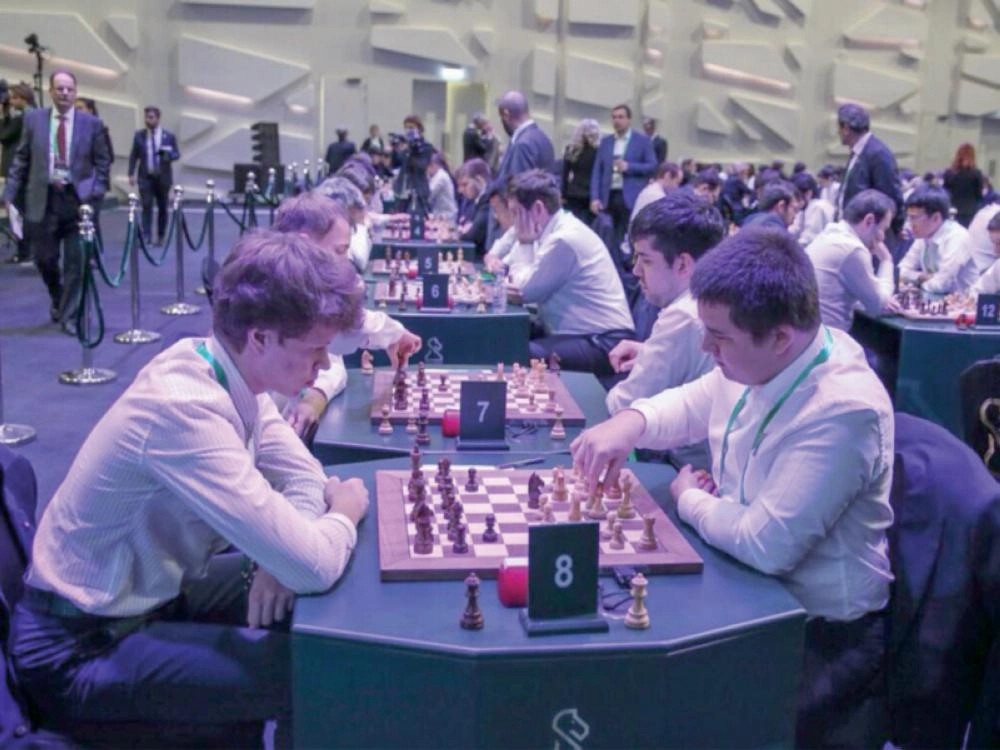 منافسات الرجال بالشطرنج الخاطف أمس 