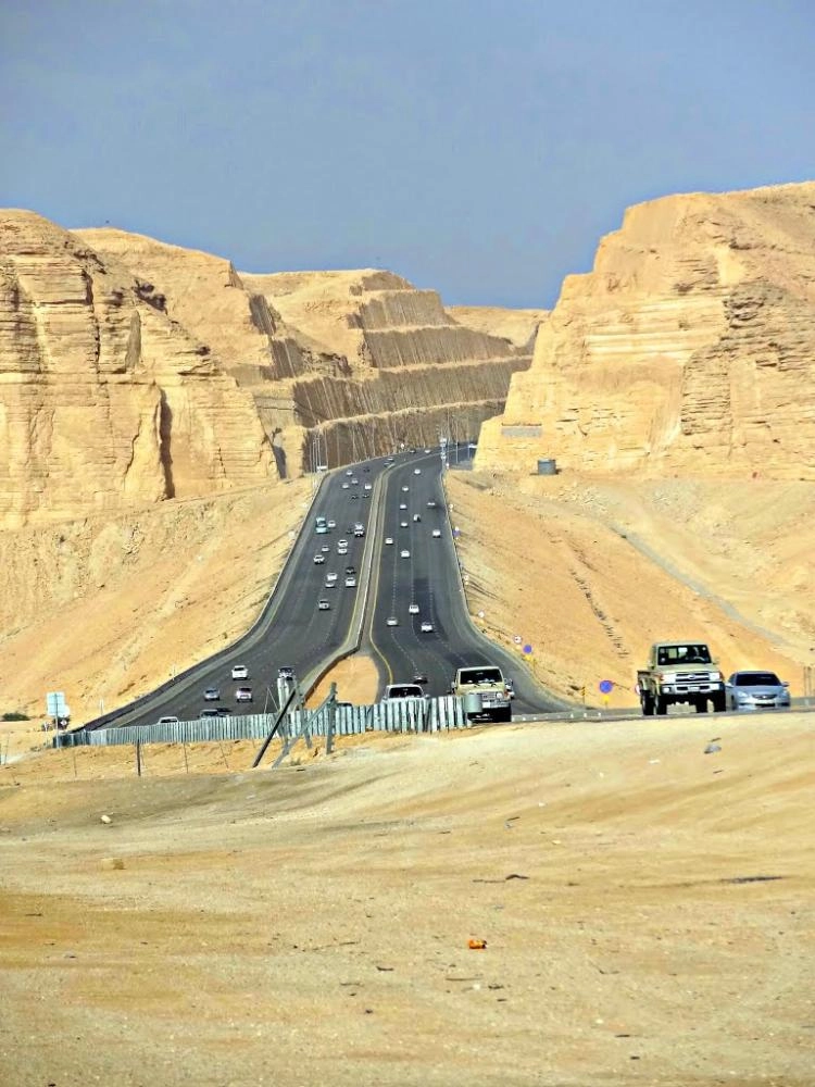 طلعت القدية