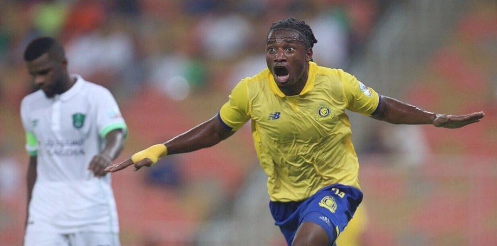 






وليام جيبور                        (إعلامي النصر)