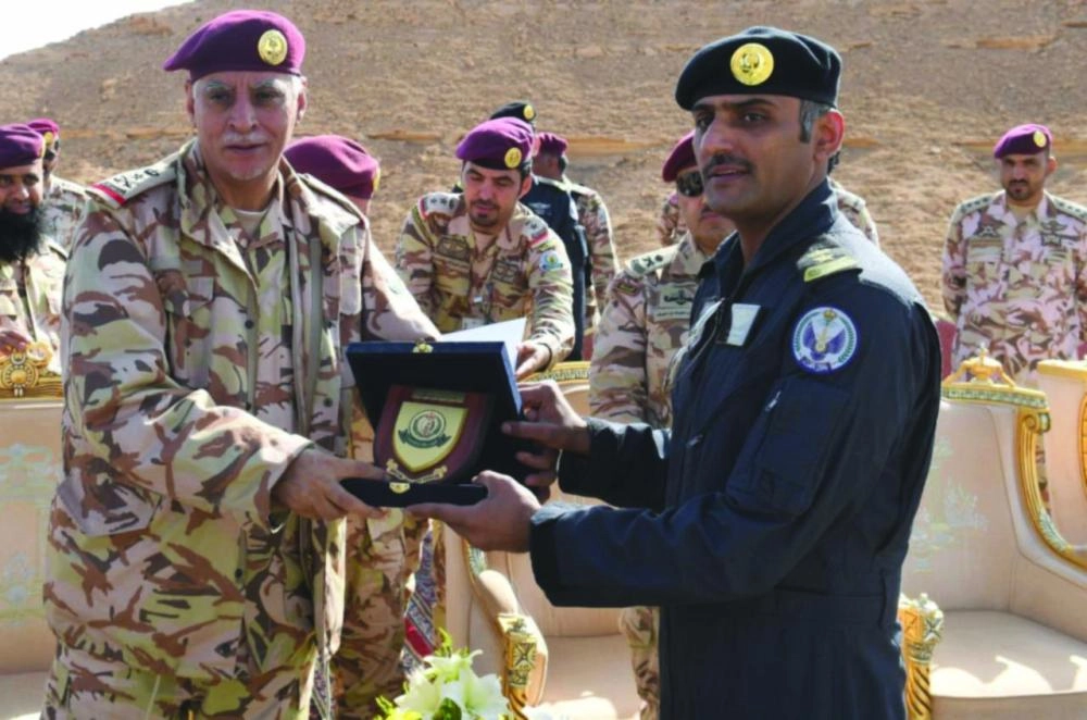 






من تكريم الخريجين المتميزين                             (واس)