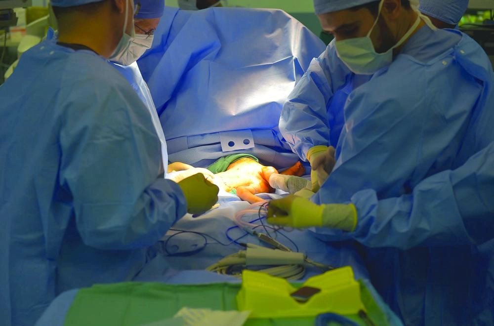 






من مراحل الجراحة