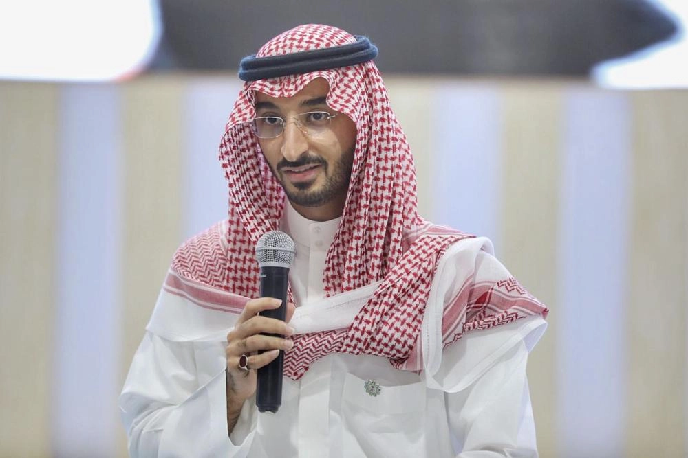 عبدالله بن بندر متحدثا في المعرض (مكة)