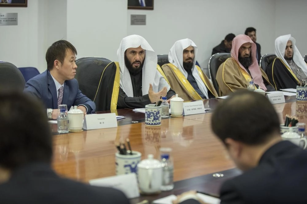 وزير العدل الدكتور وليد الصمعاني يلتقي رئيس الجمعية الصينية للمحامين