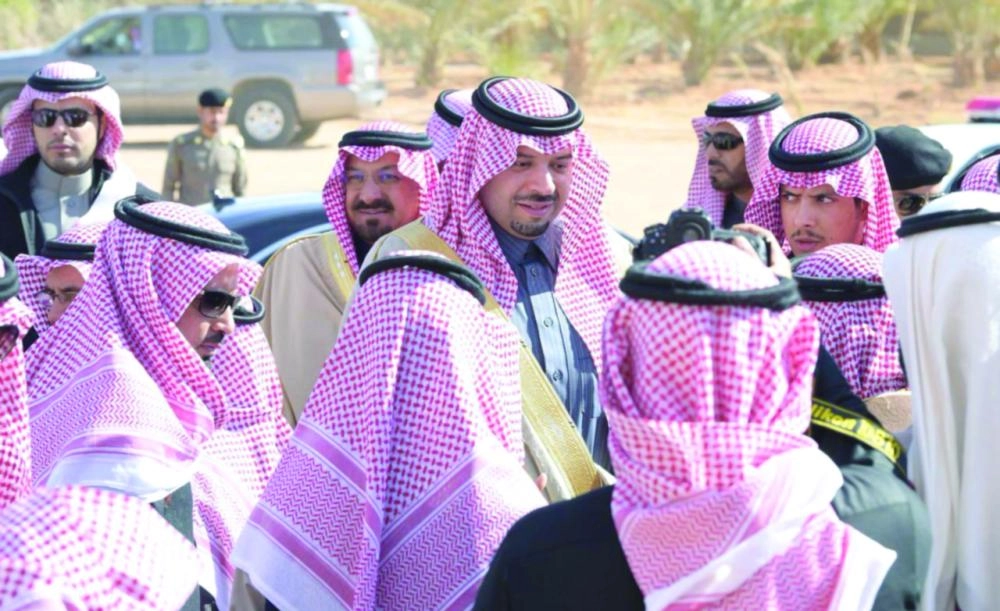 






فيصل بن خالد خلال جولته التفقدية                                (واس)