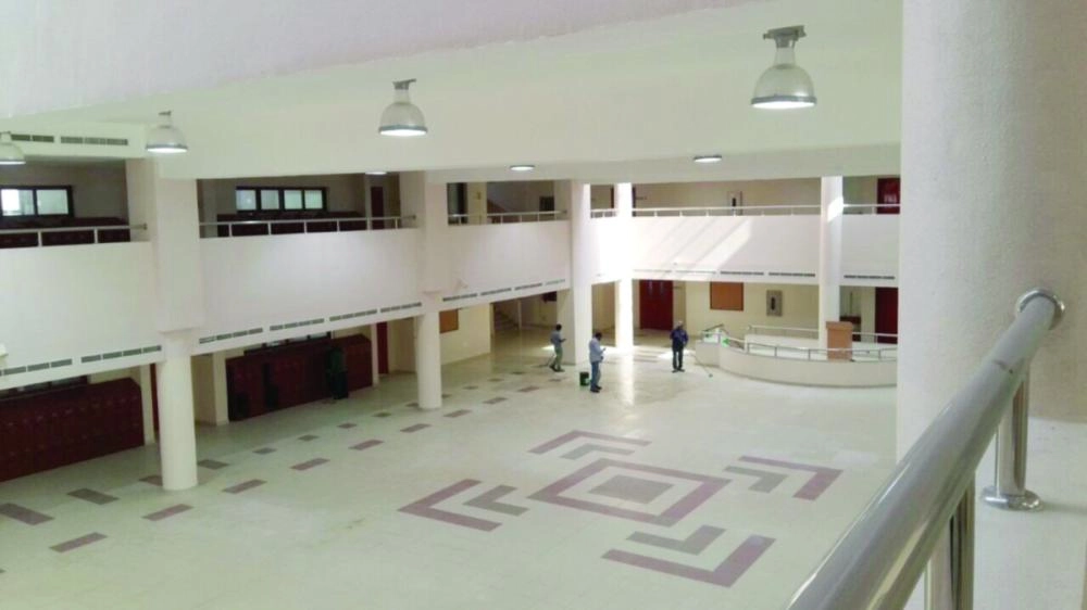 






أحد المباني المدرسية                              (مكة)