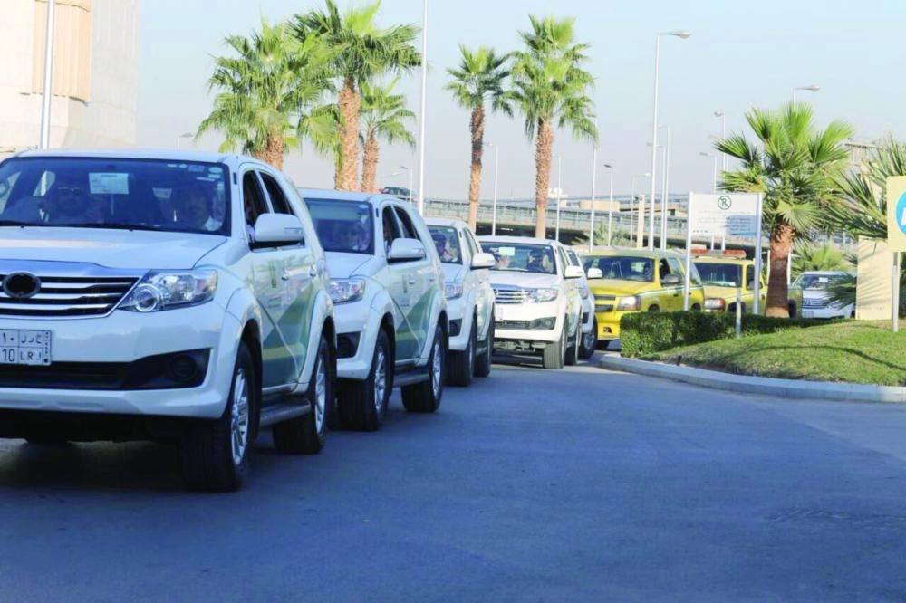 مركبات الفرق التفتيشية أثناء أداء مهامها (مكة)