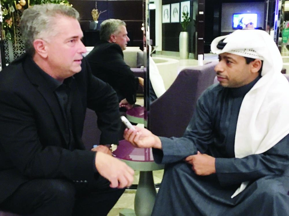 






العقاد متحدثا لـ «مكة»                             (مكة)