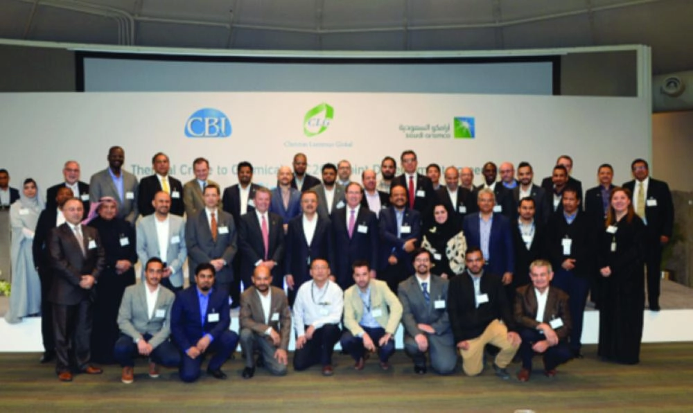 






جماعية عقب توقيع الاتفاقية                                        (مكة)