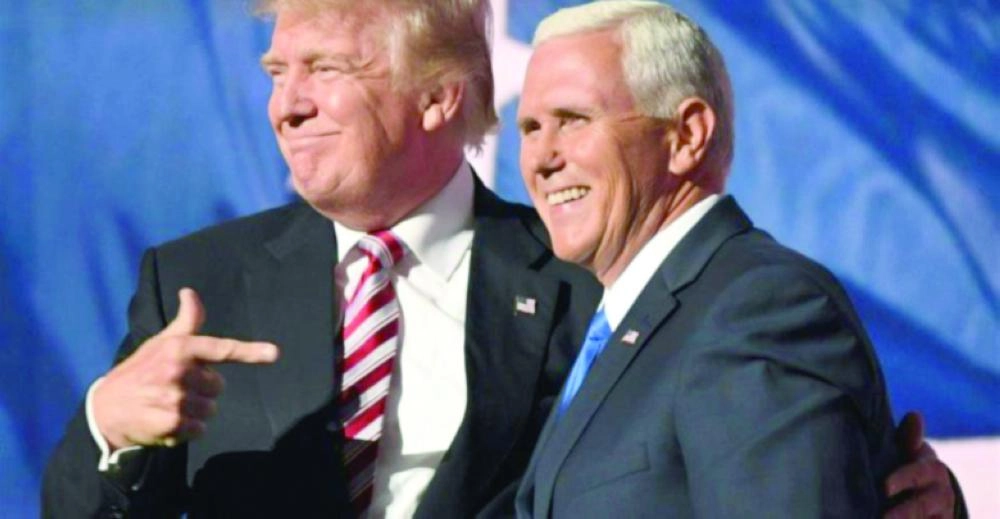 






دونالد ترمب ومايك بنس                                                                (مكة)