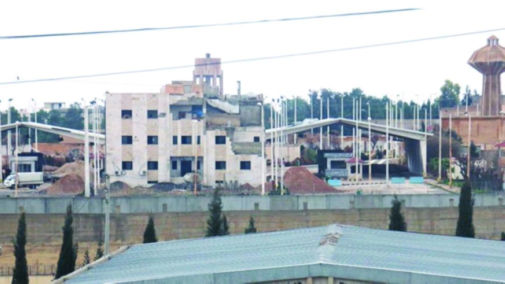 






مبنى الجمارك بعد إنزال العلم الأمريكي                                                                                       (تويتر)