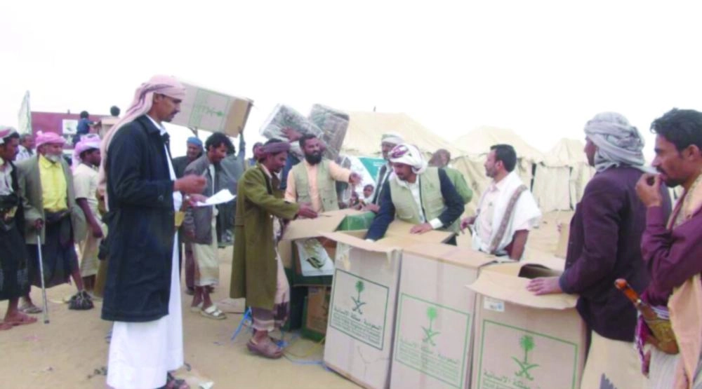






يمنيون في عسيلان شبوة يتسلمون مساعدات إيوائية من مركز الملك سلمان                                                                              (واس)