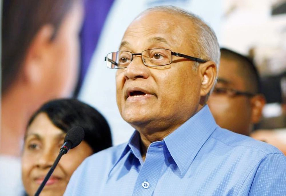 






مأمون عبدالقيوم