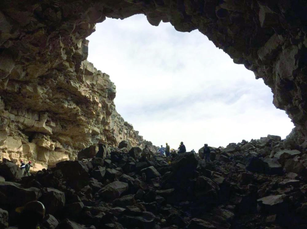 






من زيارة ضيوف المؤتمر الجيولوجي للكهوف والحرات في خيبر والمدينة        (واس)