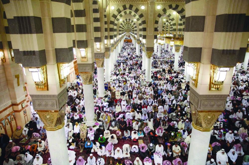 






من صلاة الجمعة في الحرم النبوي أمس                     (واس)