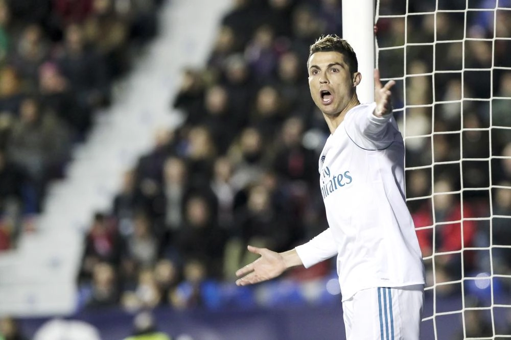 Real Madrid's Cristiano Ronaldo reacts during the Spanish Primera Division soccer match between UD Levante and Real Madrid at Ciutat de Valencia stadium in Valencia, Spain, 03 February 2018. Photo: Jose Miguel Fernandez De Velasco/gtres/dpa