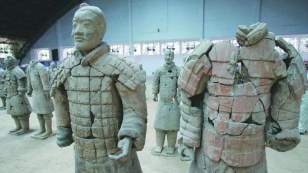 التمثال الذي سرق إصبعه (NYDailyNews)