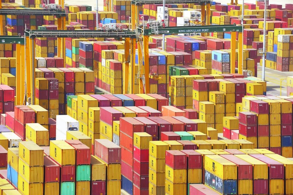 






حاويات في ميناء الملك عبدالله