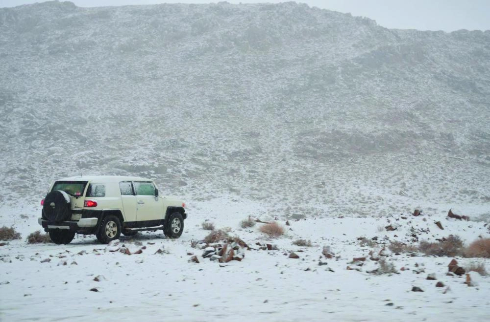 






ثلوج على جبل اللوز الواقع ضمن الحدود الجغرافية لمدينة نيوم               (واس)