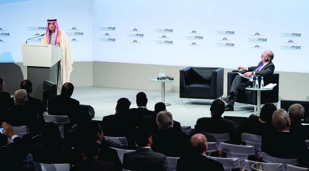 






الجبير يتحدث أمام مؤتمر ميونخ للأمن أمس                                                                                                       (د ب أ)