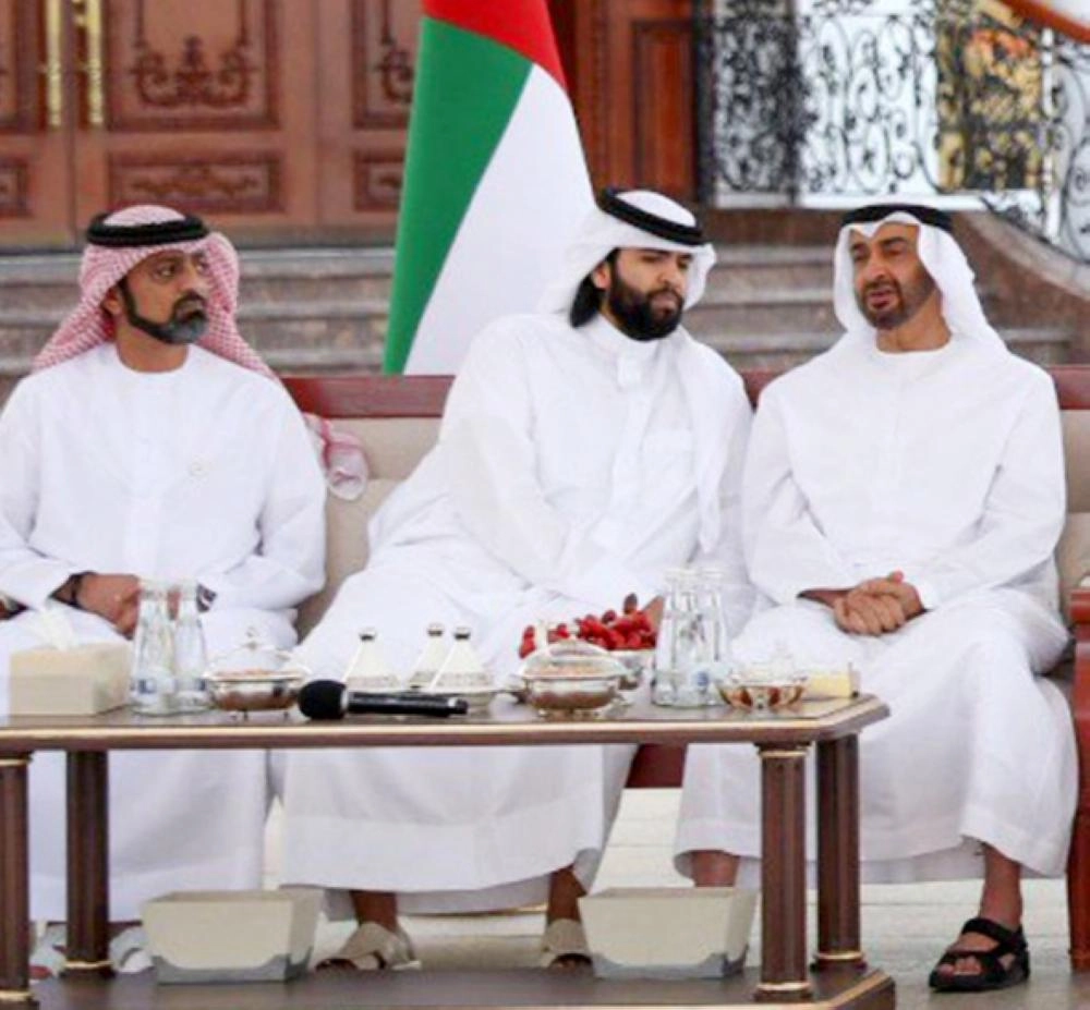 ولي عهد أبوظبي محمد بن زايد مستقبلا سلطان بن سحيم آل ثاني (وام)