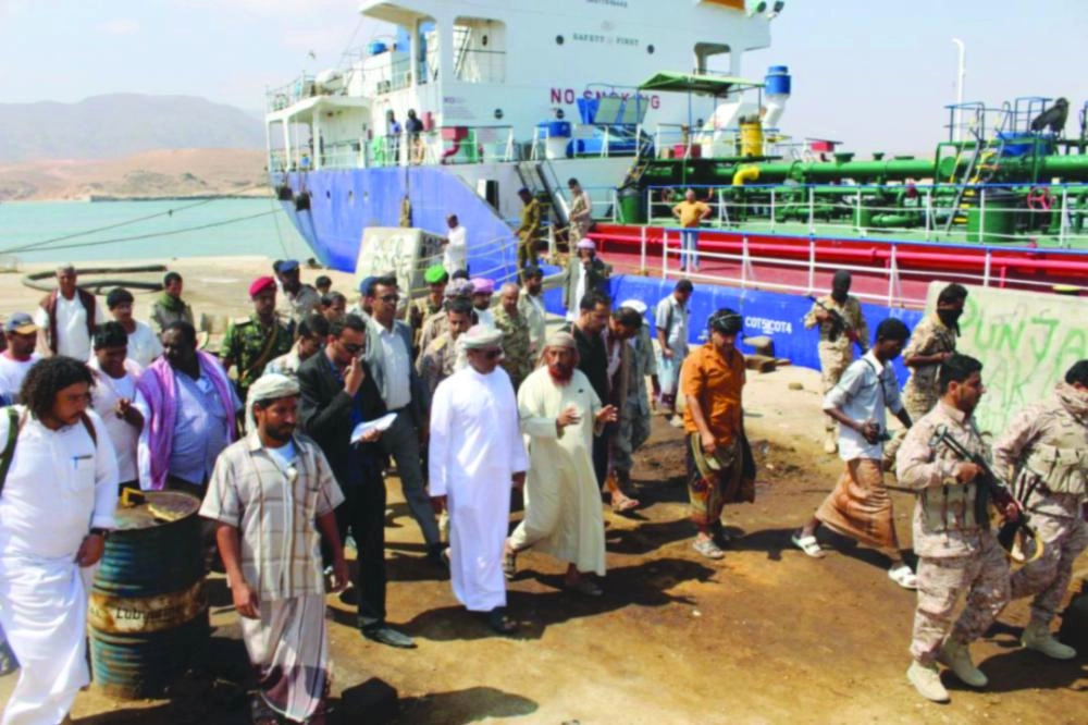 






محافظ المهرة راجح باكريت يتفقد ميناء نشطون ويطلع على أنشطته                    (سبأ نت)